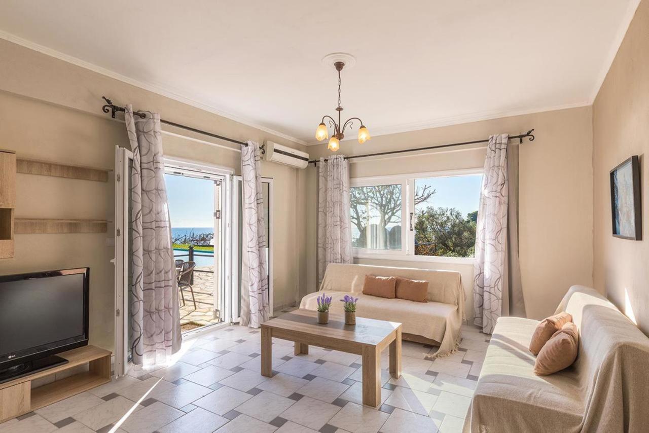 Large Apartment By The Pool - Pelekas Beach, Corfu Ngoại thất bức ảnh