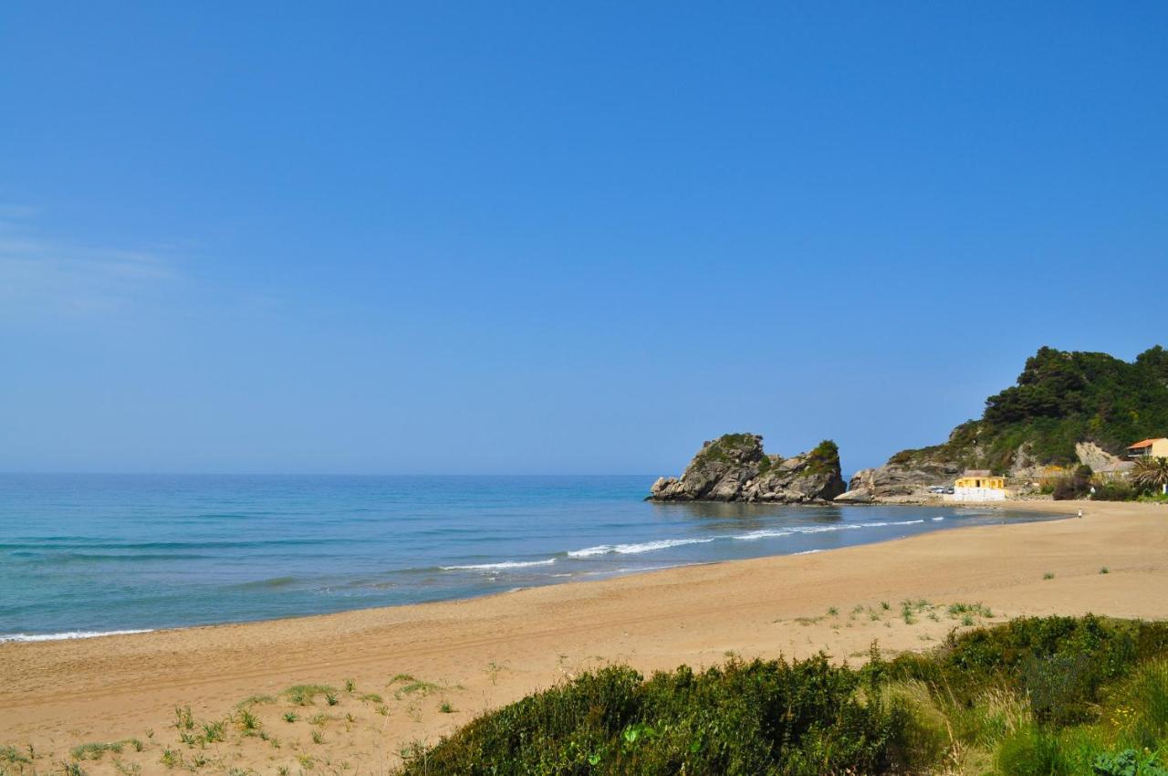 Large Apartment By The Pool - Pelekas Beach, Corfu Ngoại thất bức ảnh